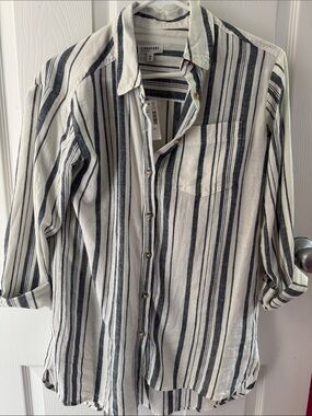 Signature Women’s White and Black Striped Button-Down Shirt